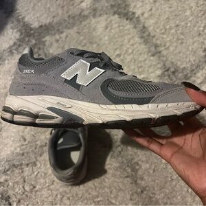 Grey new balance 2002r